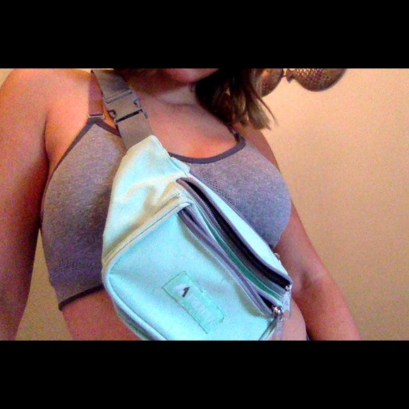 Everest Fanny Pack Light Green - Picture 5 of 5